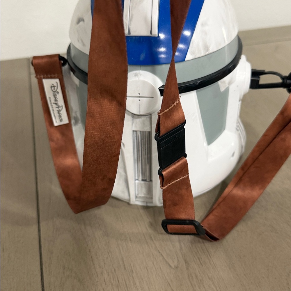 Disney Parks Star Wars Salvaged Clone Trooper Helmet Popcorn Bucket - Picture 7 of 10